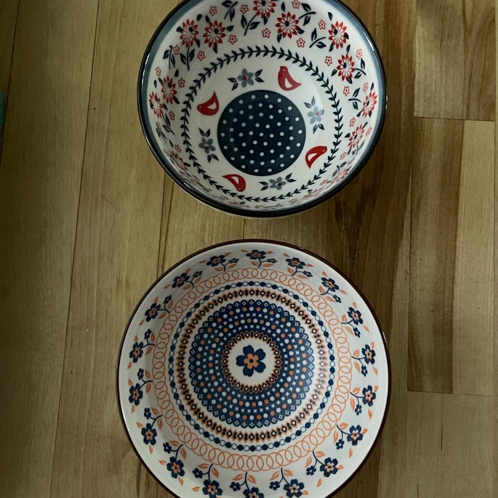 Set of Colorful Patterned Rice Bowls - Picture 6 of 6